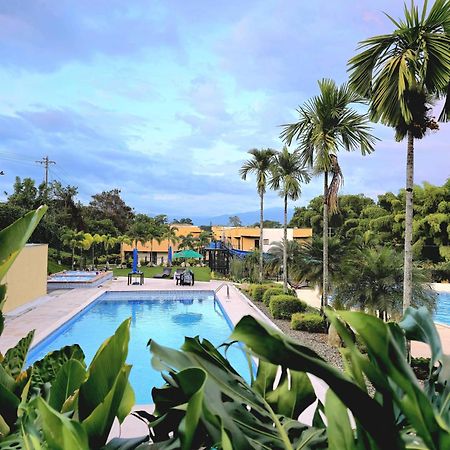 Apartamento Privado Vacacional A 5M Del Aeropuerto, 20 Minutos Del Parque Del Cafe Y Centro De Armenia Con 4 Piscinas, 3 Jacuzzi, Sauna By Molca Xperiences 2H Eksteriør bilde